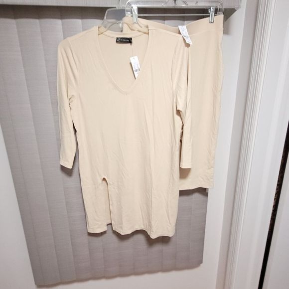 NWT/ NEW YORK & COMPANY ladies 2 piece - Picture 8 of 11